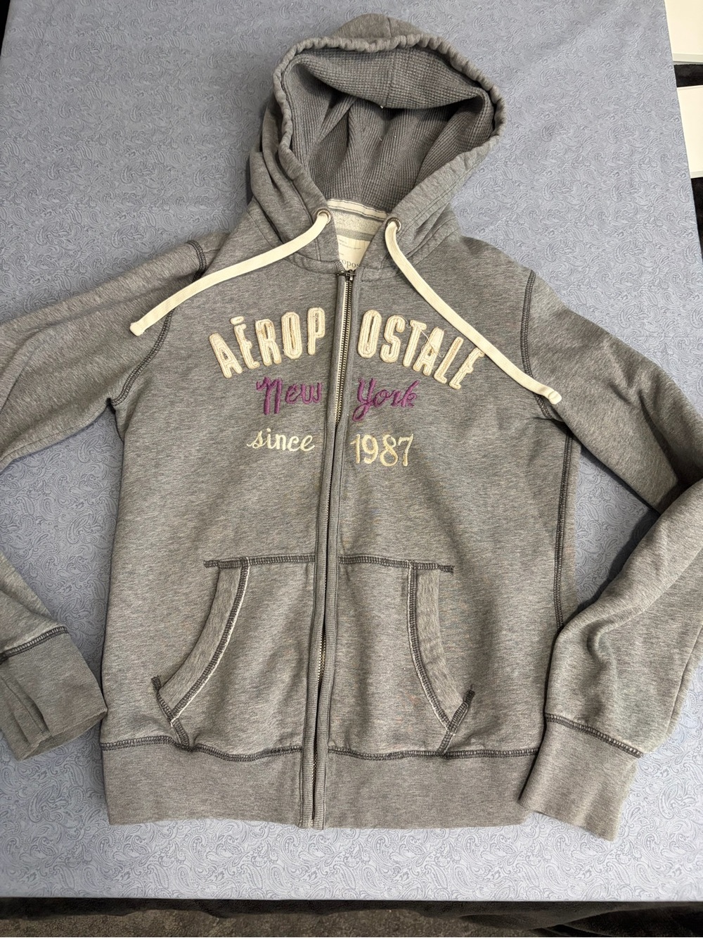 Vintage Y2K Aeropostale Gray Zip Hoodie with Embroidered Logo L